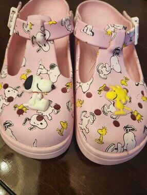 Pink Snoopy & Woodstock Crocs- Women's Size 11/Men's Size 9